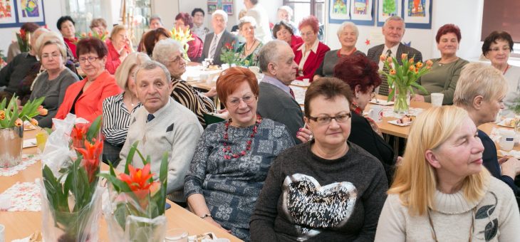 Dzień Kobiet w Ośrodku Integracji Seniorów i Młodzieży