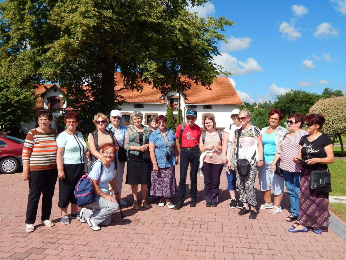 13569761_1124918107575351_632116694_o